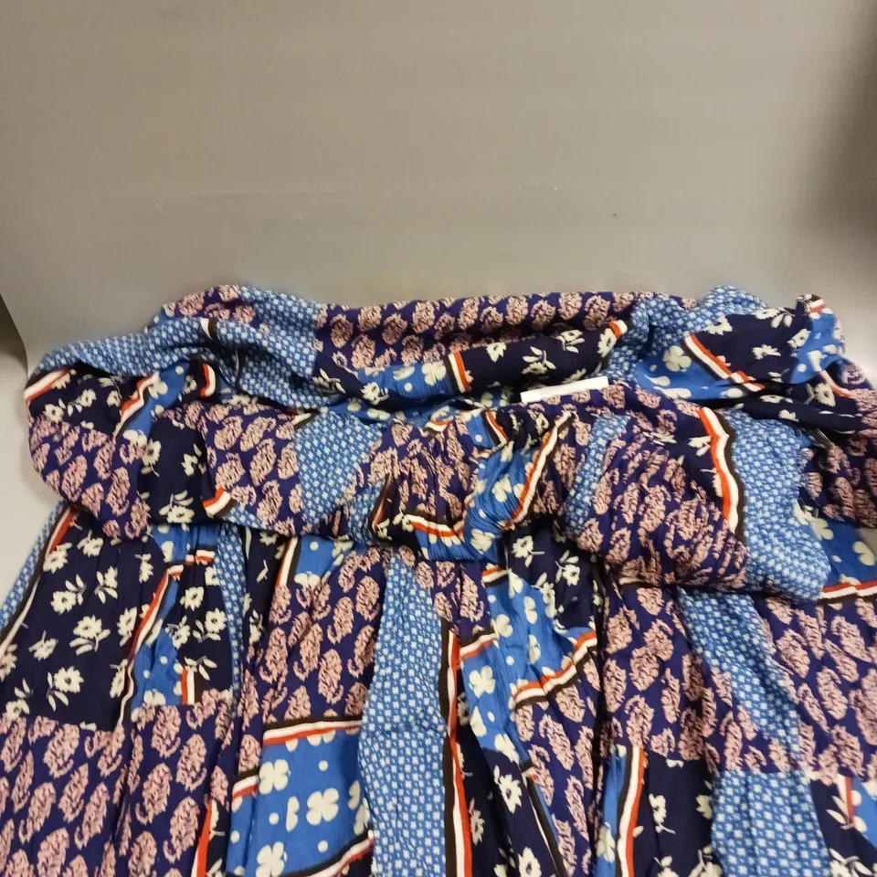 APPROXIMATELY 10 ASSORTED CLOTHING PRODUCTS IN ASSORTED SIZES AND STYLES 