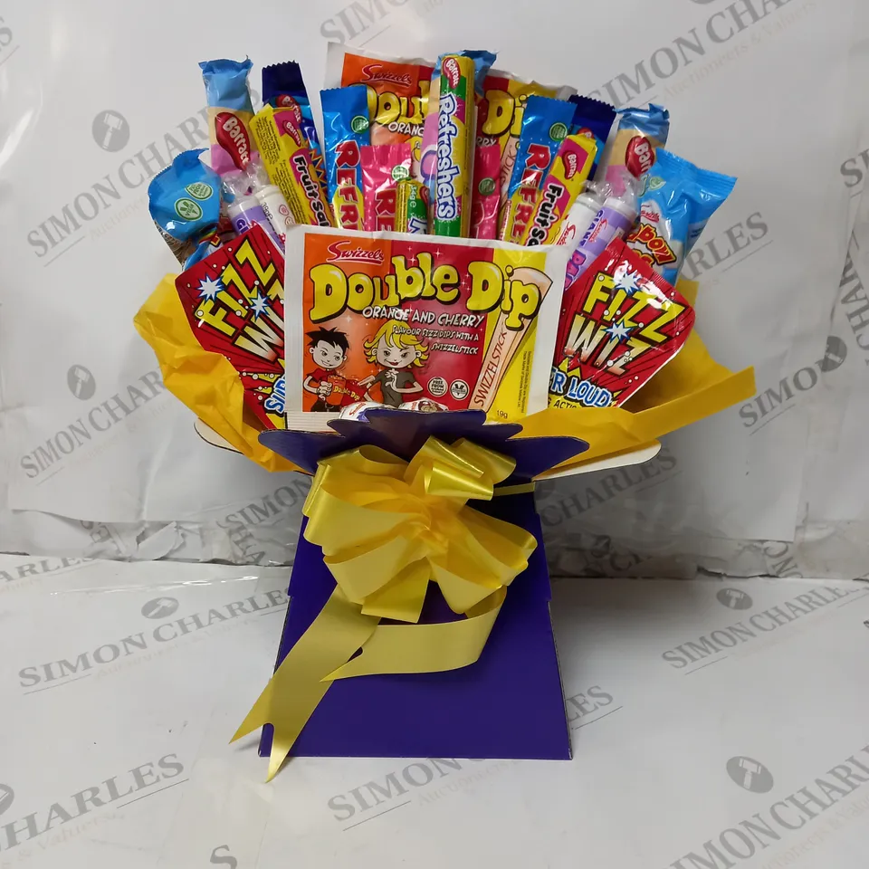 BOXED GIANT RETRO SWEET BOUQUET  RRP £23.99