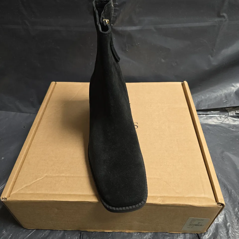 HOBBS LONDON FRAN ANKLE BOOT - BLACK SUEDE, UK 6