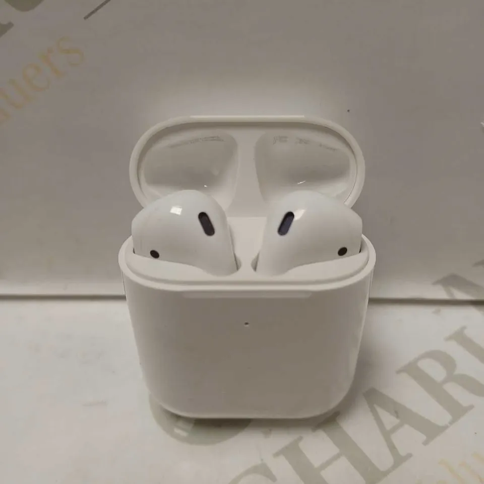APPLE AIRPODS A1938