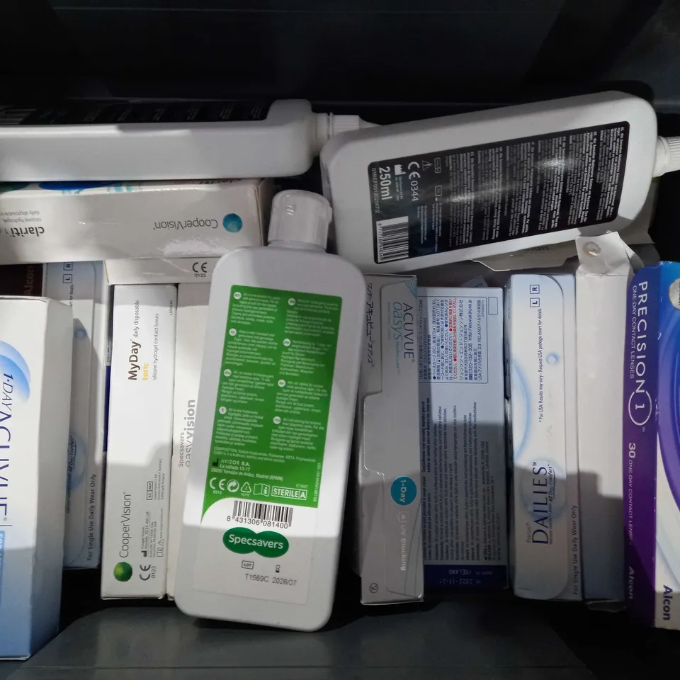 APPROX 20 ITEMS TO INCLUDE EASYVISION, ACUVUE, ALCON PRECISION