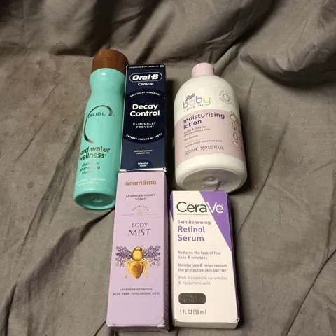 APPROXIMATELY 20 X ASSORTED COSMETIC ITEMS TO INCLUDE ORAL B, BOOTS BABY MOISTURISING LOTION, CERA VE RETINAL SERUM, MALIBU HARD WATER WELLNESS ETC