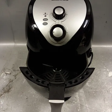 BOXED DAEWOO 3.6L AIR FRYER IN BLACK