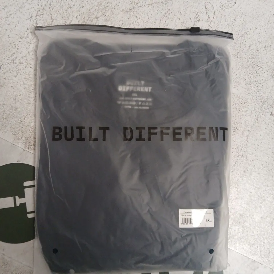 BAGGED BUILT DIFFERENT CREW T-SHIRT IN NAVY SIZE 2XL