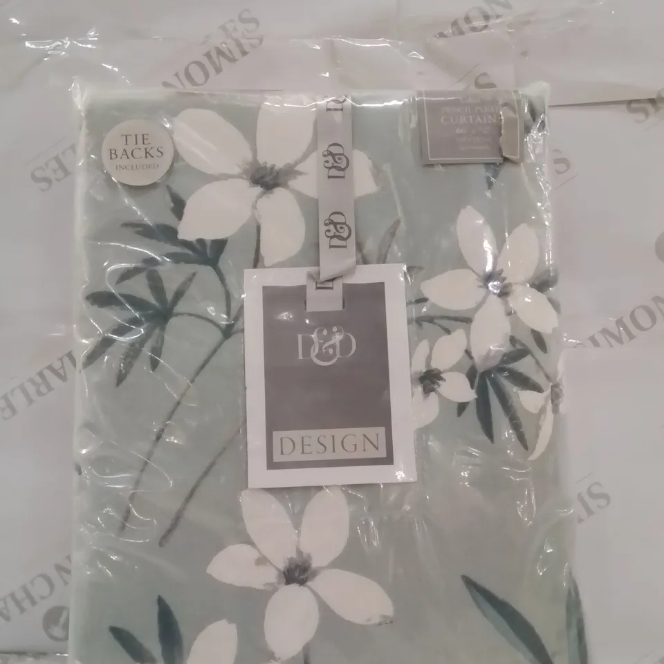 BAGGED D&D PENCIL PLEAT CURTAINS 66" × 72"