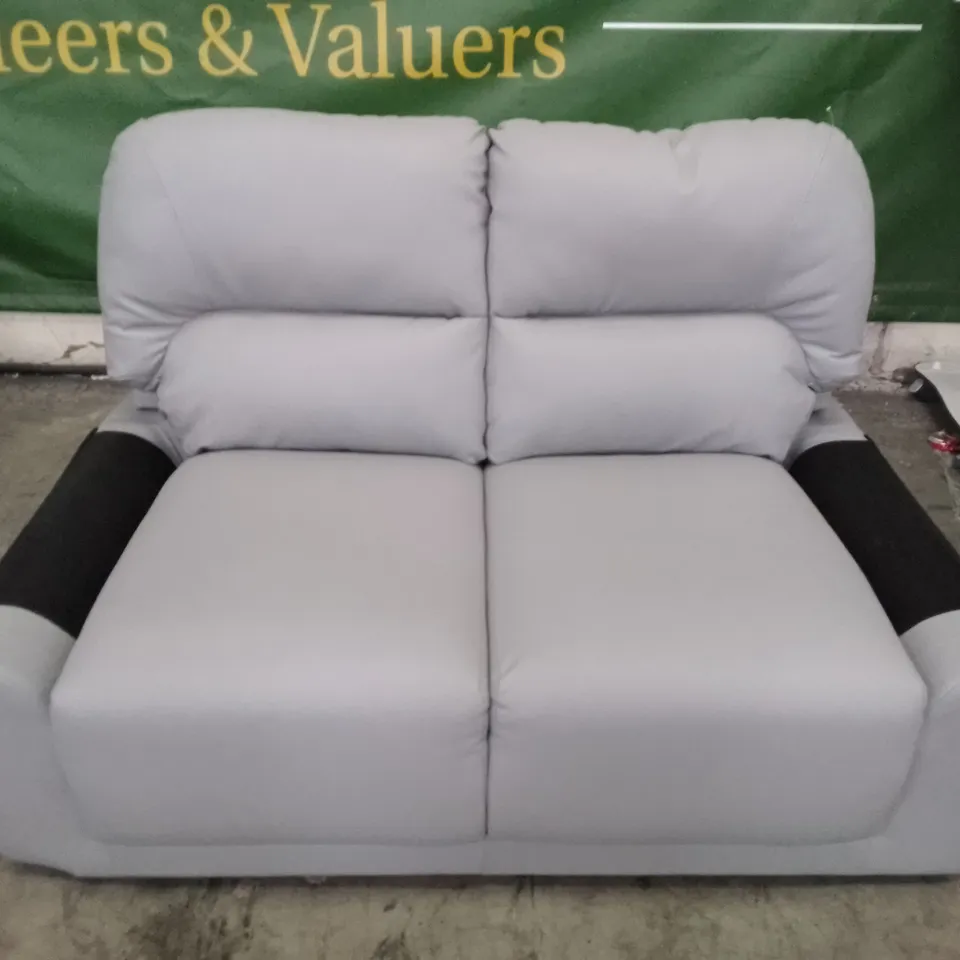 QUALITY DESIGNER SMALL 2 SEATER SOFA - LIGHT GREY LEATHER 