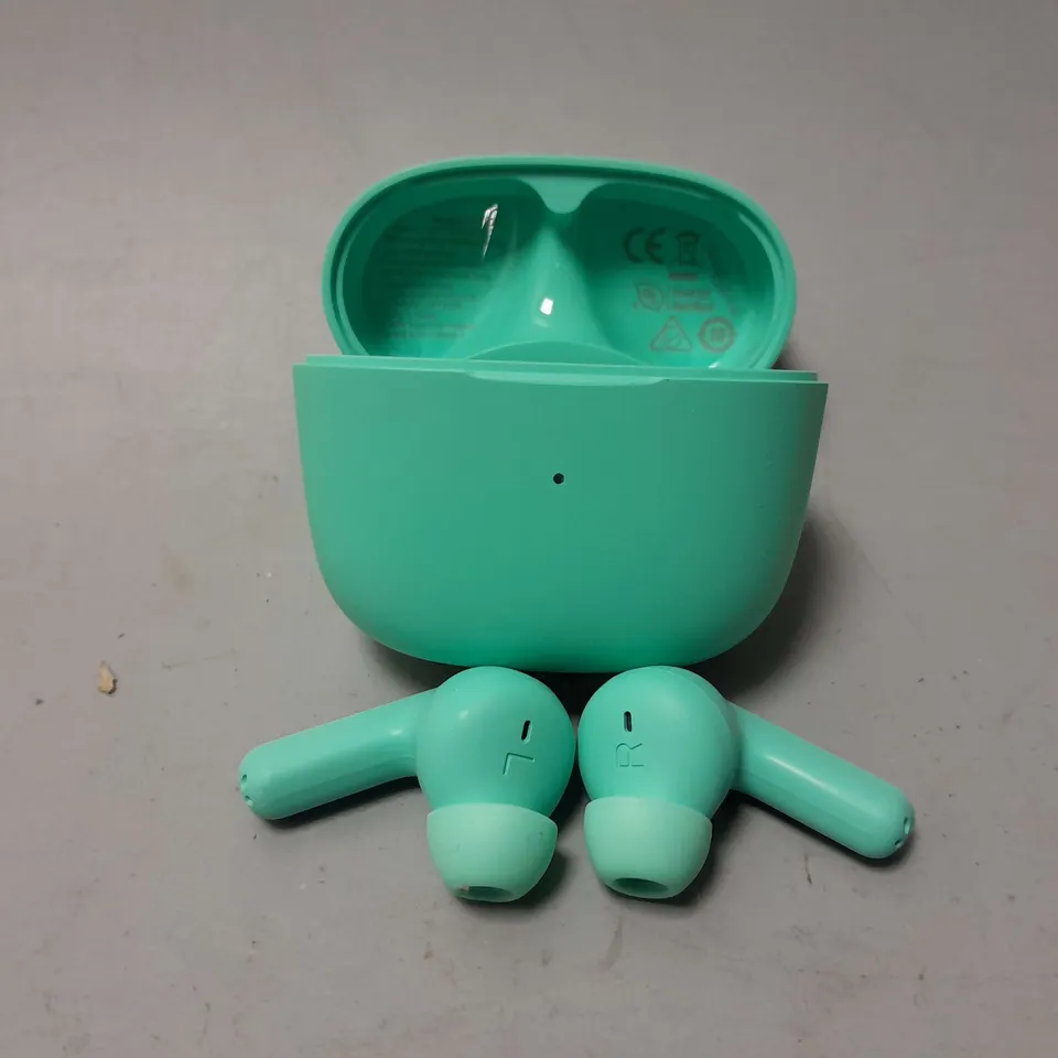 BOXED PHILIPS 2000 SERIES TRUE WIRELESS EARBUDS IN LIGHT GREEN