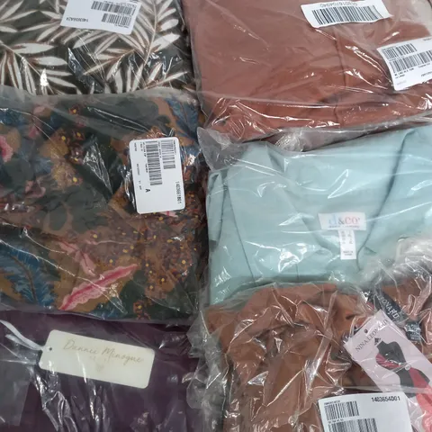 LOT OF 6 ASSORTED CLOTHING'S TO INCLUDE DANNII MINOGUE AND ELISA TOP TEAL