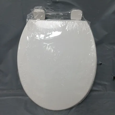 BOXED HOME WHITE TOILET SEAT