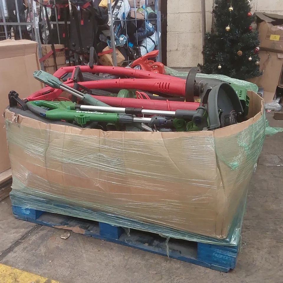 PALLET CONTAINING A VERY LARGE QUANTITY OF ASSORTED ELECTRIC GARDEN TOOLS