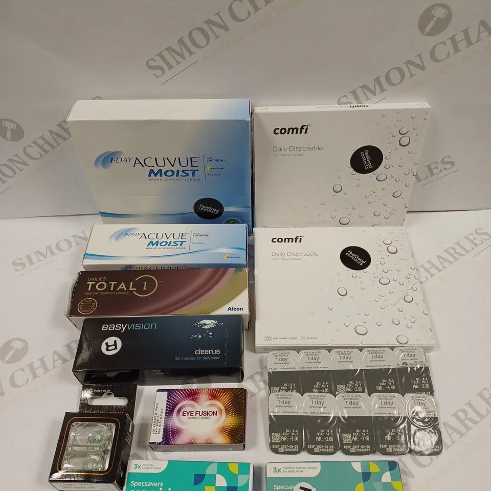 BOX OF APPROXIMATELY 30 ASSORTED HEALTH & EYECARE PRODUCTS TO INCLUDE EYE SHIMMER SOLUTION, CONTACT LENSES, CONTACT SOLUTION ETC	