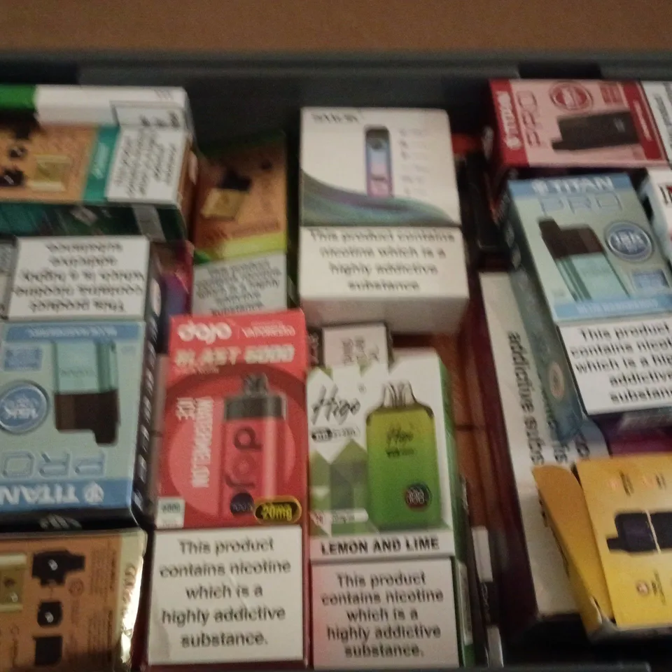 APPROXIMATELY 25 ASSORTED E-CIGARETTE PRODUCTS TO INCLUDE BRANDS SUCH AS SMOK, IVG, PIXL, ETC - COLLECTION ONLY