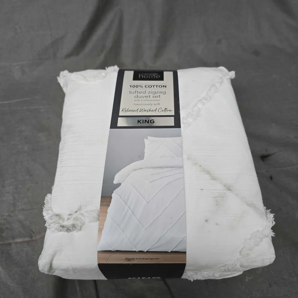 TUFTED ZIGZAG DUVET SET - KING