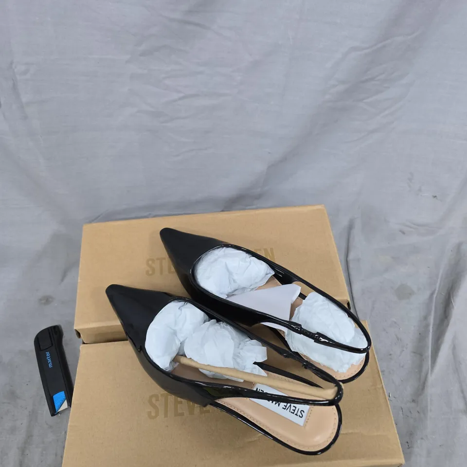 STEVE MADDEN KARI BLACK PATENT SLINGBACK HEELS – WOMEN'S, EU 39 (UK 6)