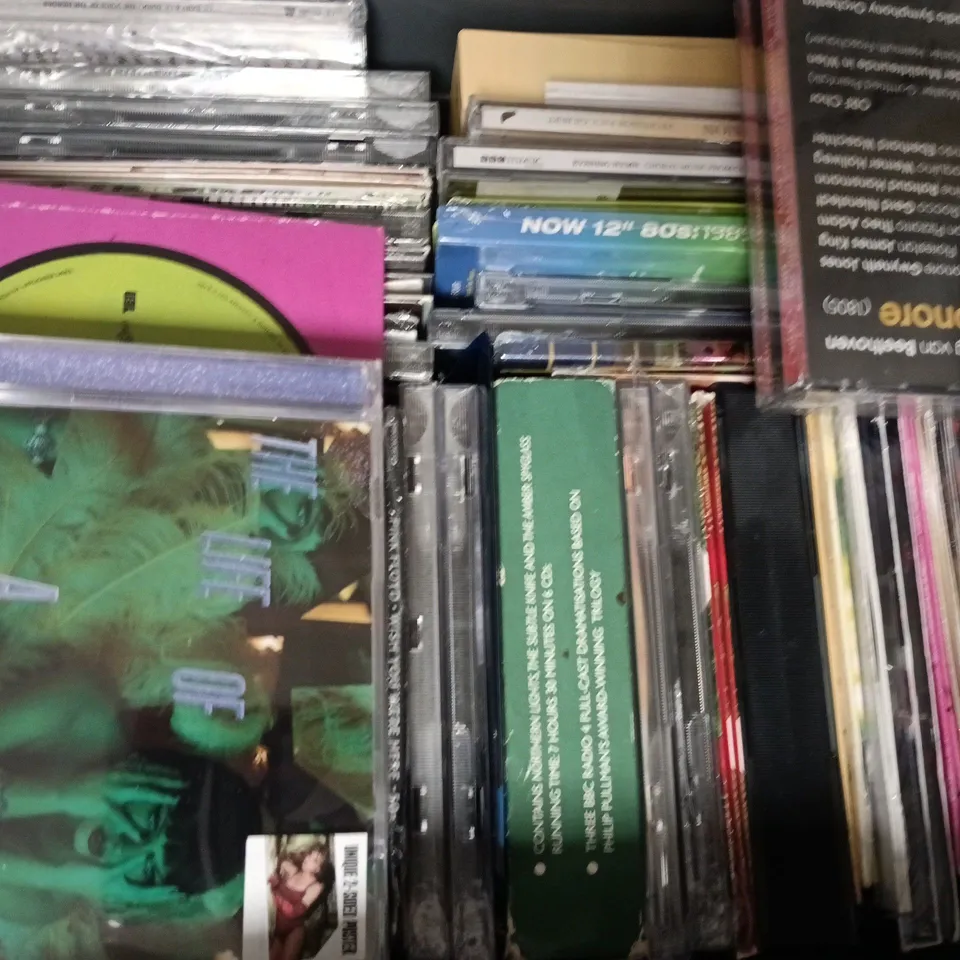 APPROXIMATELY 40 ASSORTED CDS ITEMS TO INCLUDE THE JIMI HENDRIX EXPERIENCE, CINDERELLA, ETC