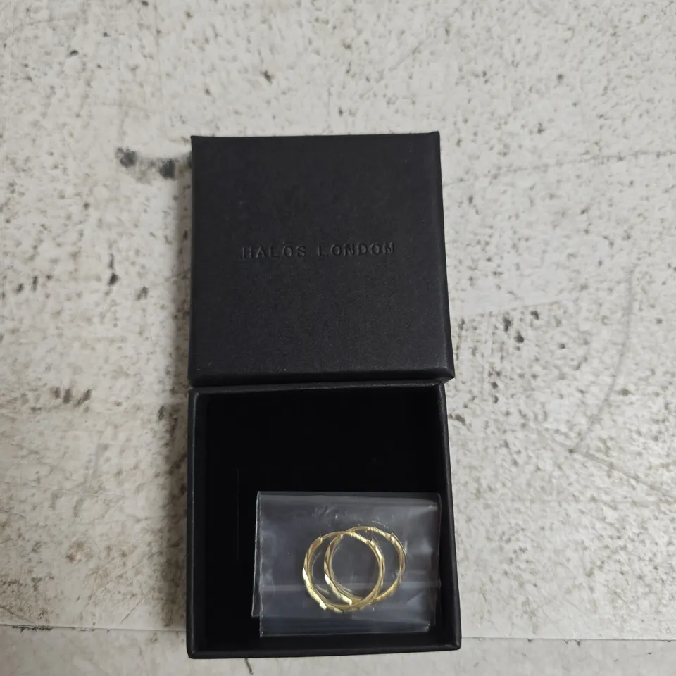HALOS LONDON GOLD-TONE RING SET IN BLACK PRESENTATION BOX