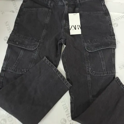 ZARA THE SLIM CARGO JEANS IN WASHED BLACK - EUR 40