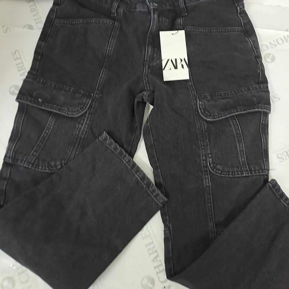 ZARA THE SLIM CARGO JEANS IN WASHED BLACK - EUR 40