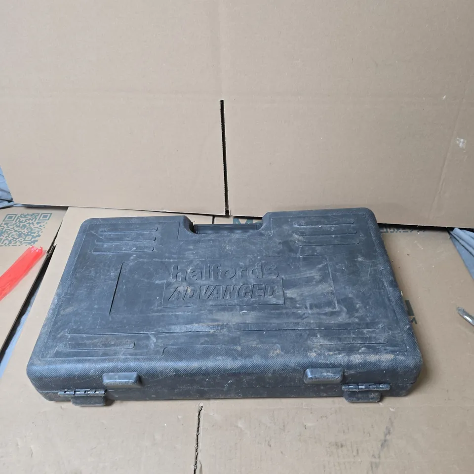 HALFORDS ADVANCED SOCKET & TOOL SET IN CARRY CASE