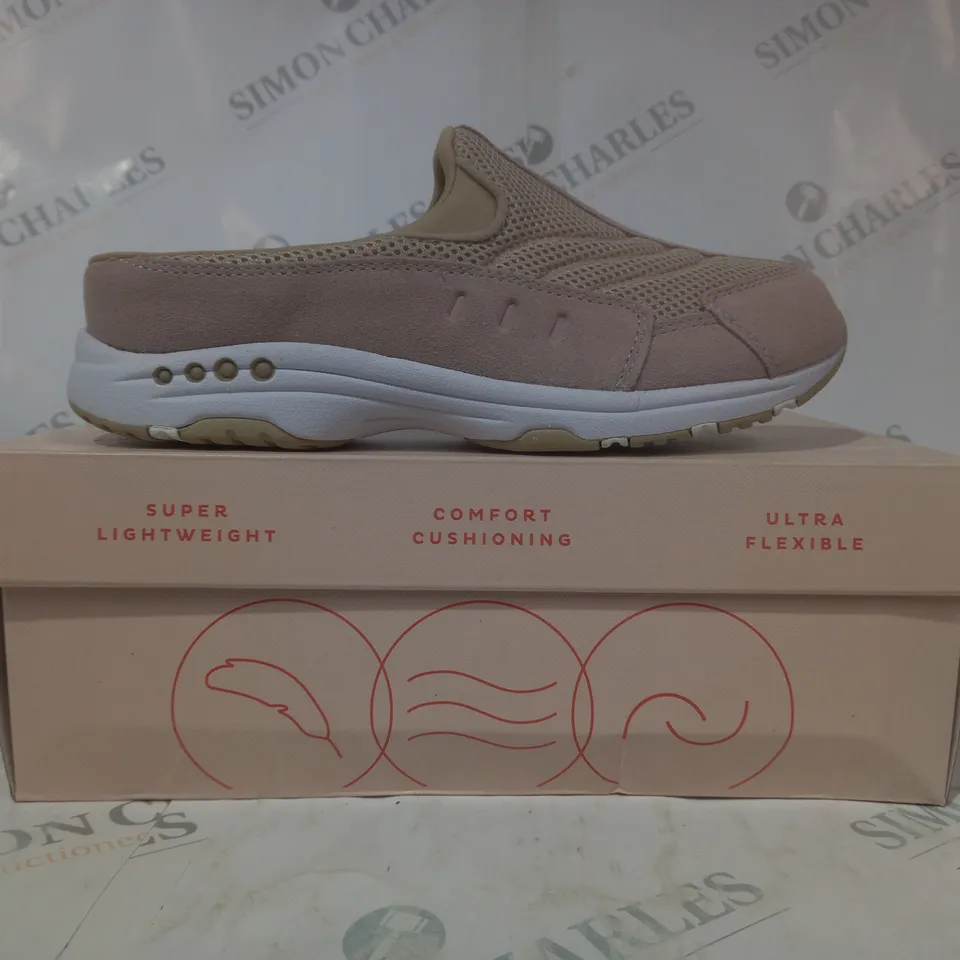 BOXED PAIR OF EASY SPIRIT SLIP-ON SHOES MULES IN PINK/BEIGE EU SIZE 39