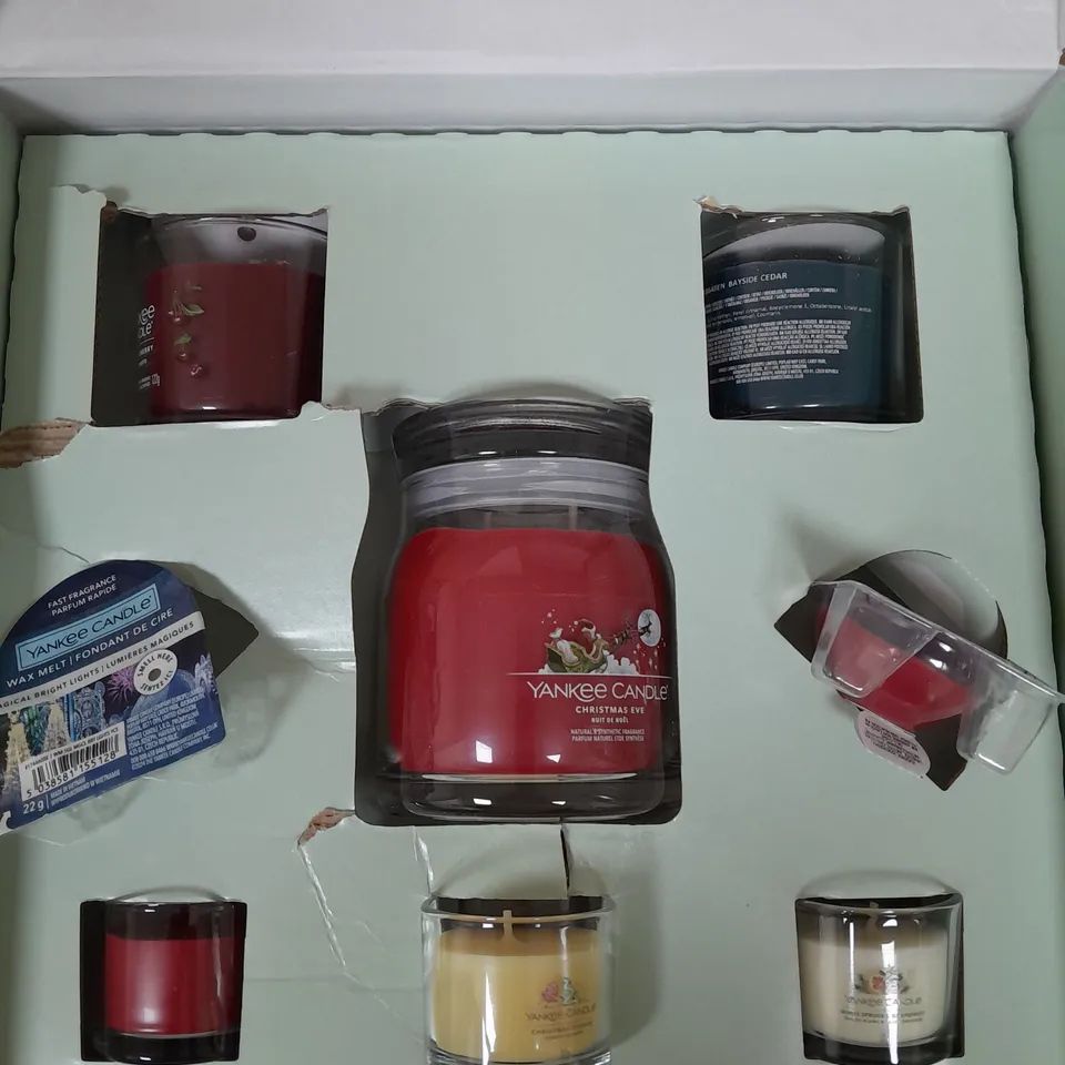 BOXED YANKEE CANDLE CHRISTMAS SET