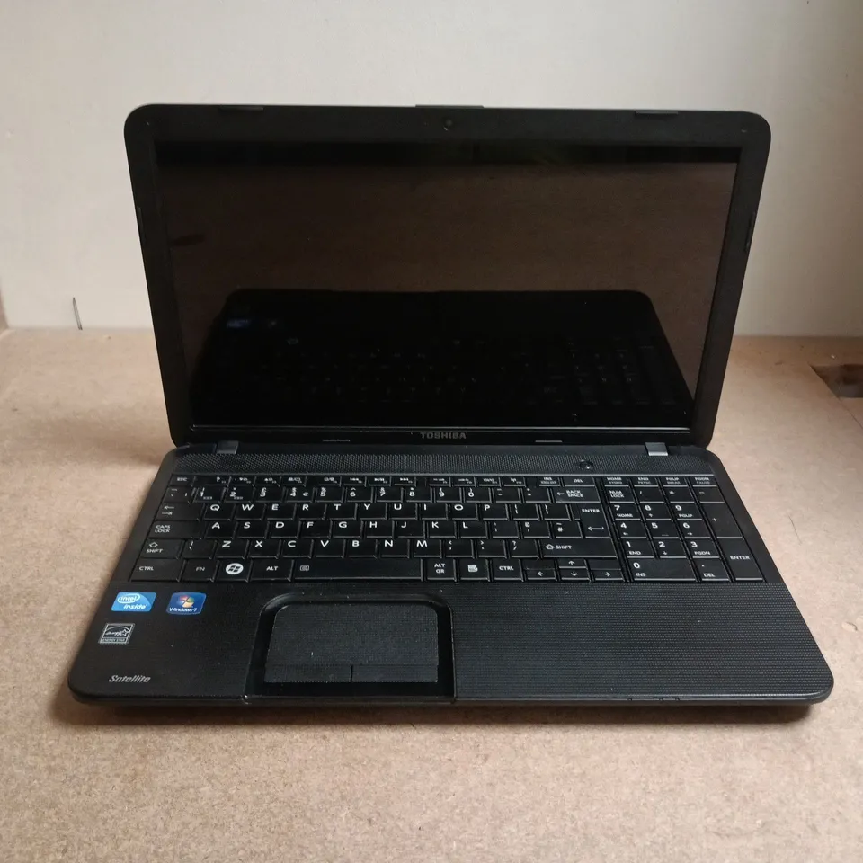 TOSHIBA SATELLITE C850-13D LAPTOP