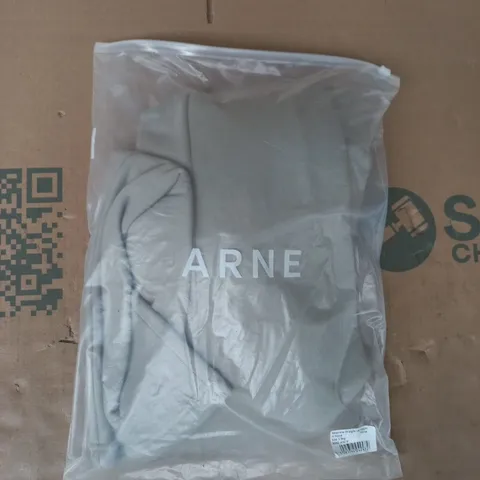 BAGGED ARNE NEOPRENE STRAIN LEG JOGGERS IN STONE SIZE SMALL-REG