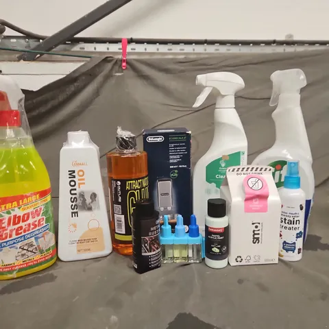 APPROXIMATELY 15 ASSORTED LIQUIDS TO INCLUDE SMOL WASHING UP LIQUID, METAL MAGIC RUST REMOVER, ATTRACT NATURAL GLUG LIQUID FOOD, ETC - COLLECTION ONLY