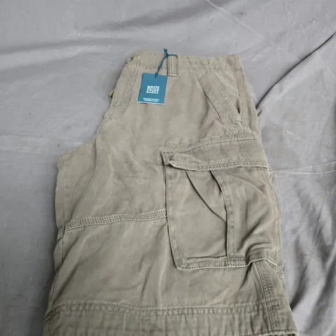 WHITE STUFF HALSALL ORGANIC CARGO SHORT - KHAKI GREEN, UK 36 (EU 36 / US 36)