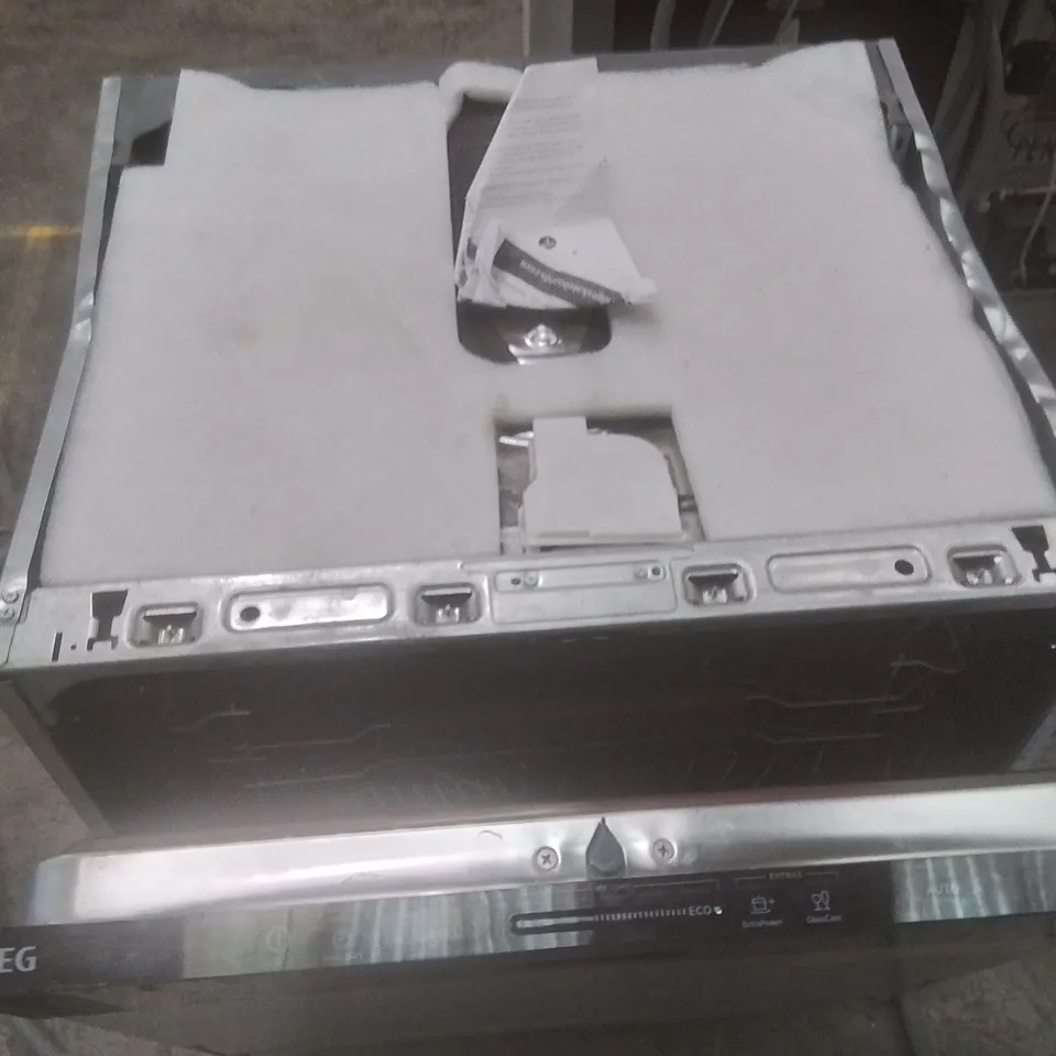 FSS64907Z 6000 SATELLITECLEAN® DISHWASHER 60CM