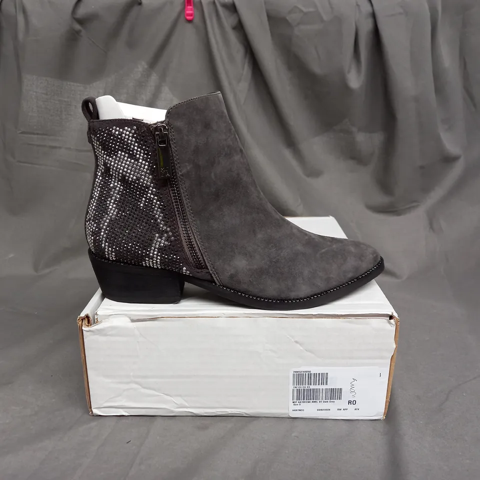 MODA IN PELLE KATREENA ANKLE BOOT IN DARK GREY SIZE 6