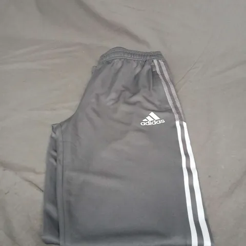 ADIDAS LOGO TRACKSUIT BOTTOMS SIZE 15-16 YEARS - KIDS