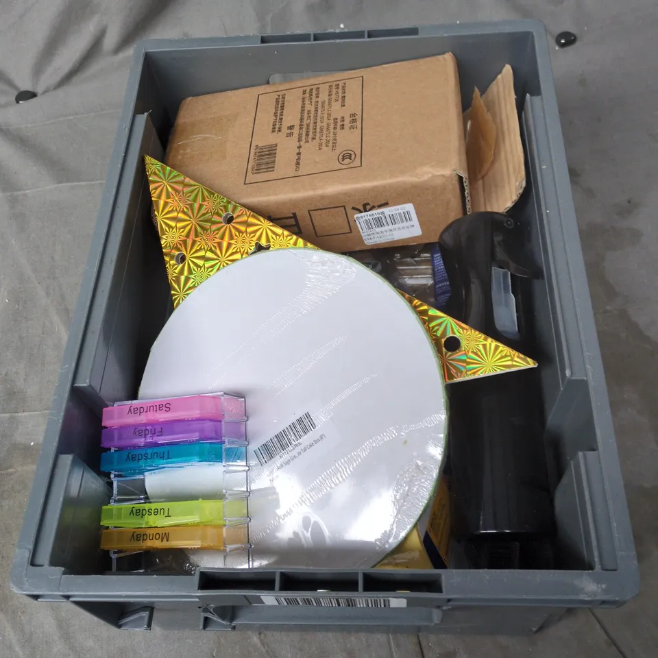 TOTE OF APPROXIMATELY 12 ASSORTED ITEMS TO INCLUDE: BLUKAR HEAD TORCH 