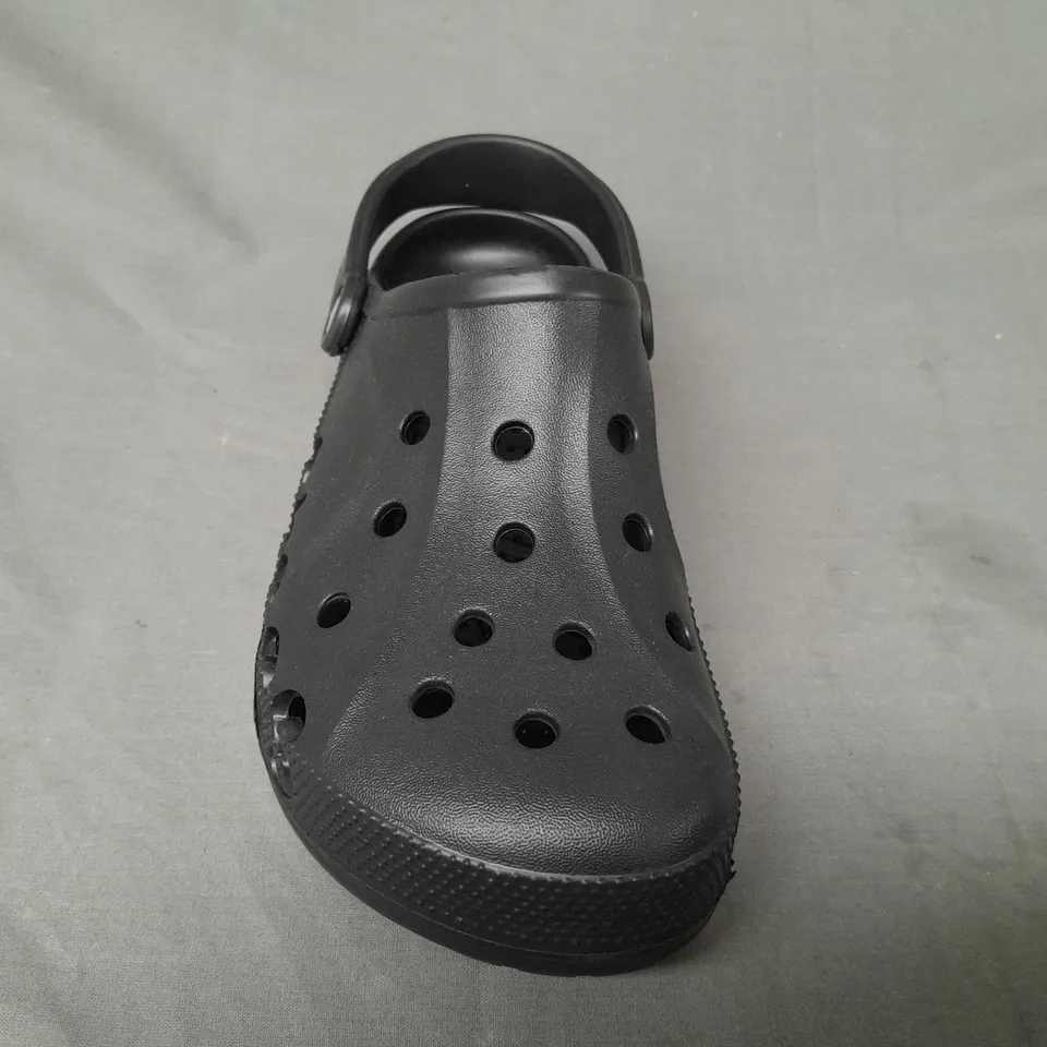 PAIR OF CROCS BAYA CLOGS IN BLACK UK SIZE M8/W9