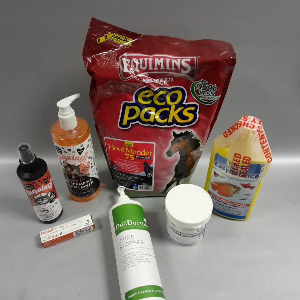 APPROXIMATELY 10 ASSORTED PET CARE PRODUCTS TO INCLUDE BUGALUGS SHAMPOO, HOOF MENDER, CANINE JOINT PLUS ETC