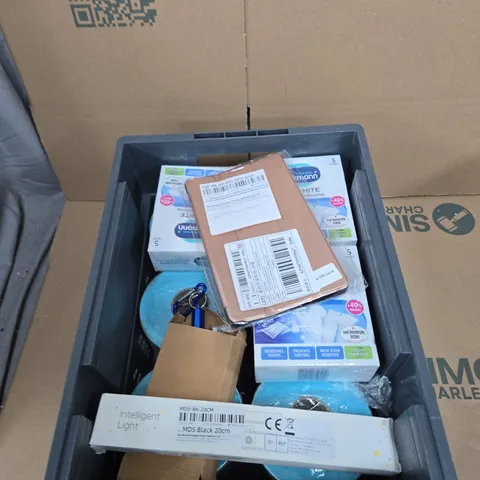 TOTE OF APPROXIMATELY 10 ASSORTED ITEMS TO INCLUDE: DR BECKMAN GLOWWHITE 