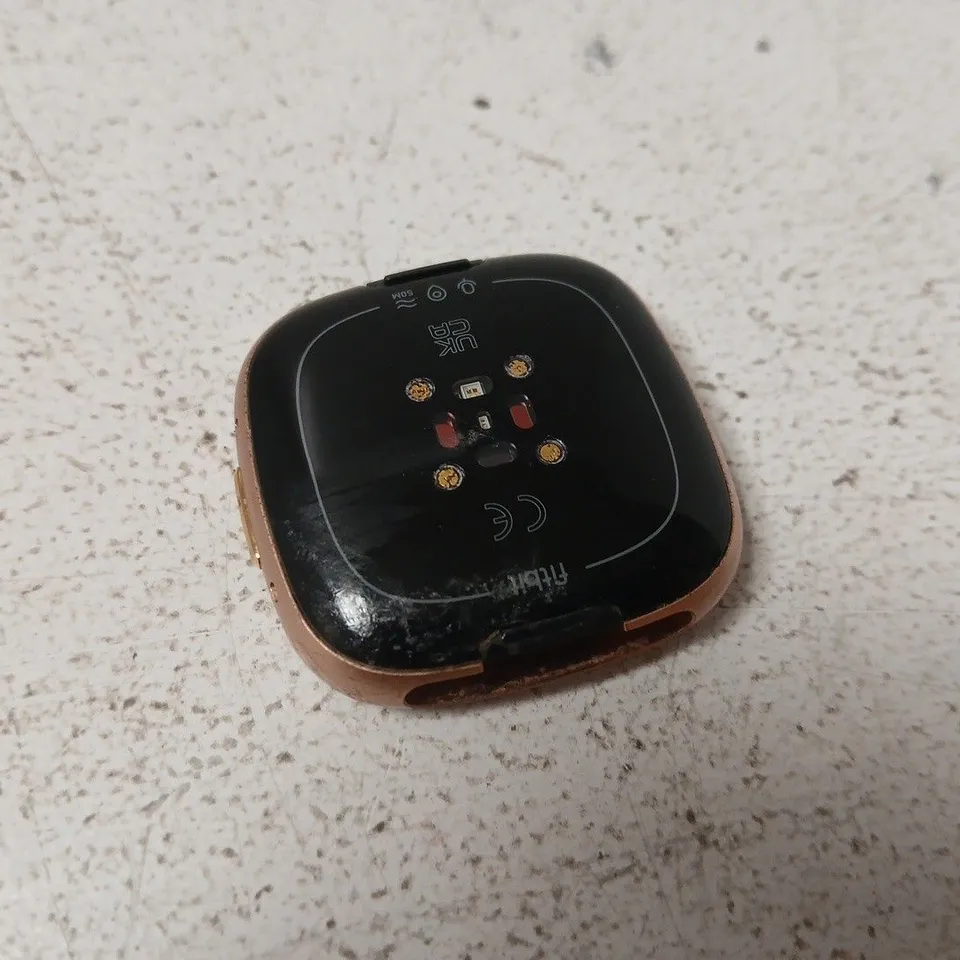 FITBIT VERSA 4 COPPPER ROSE