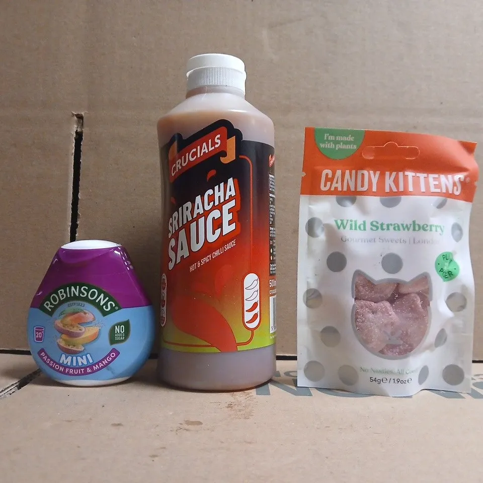 APPROXIMATELY 10 ASSORTED FOOD AND DRINK ITEMS TO INCLUDE CANDY KITTENS, SIRACHA SAUCE, ETC