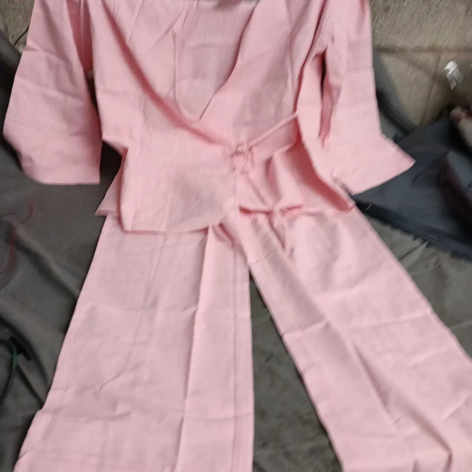 PINK LIGHTWIGHT LOUNGE PANTS AND TOP SET SIZE S
