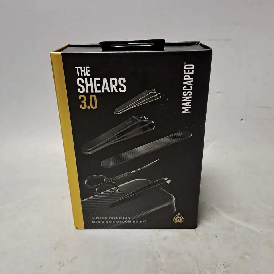 SEALED MANSCAPED THE SHEARS 3.0 NAIL GROOMING KIT