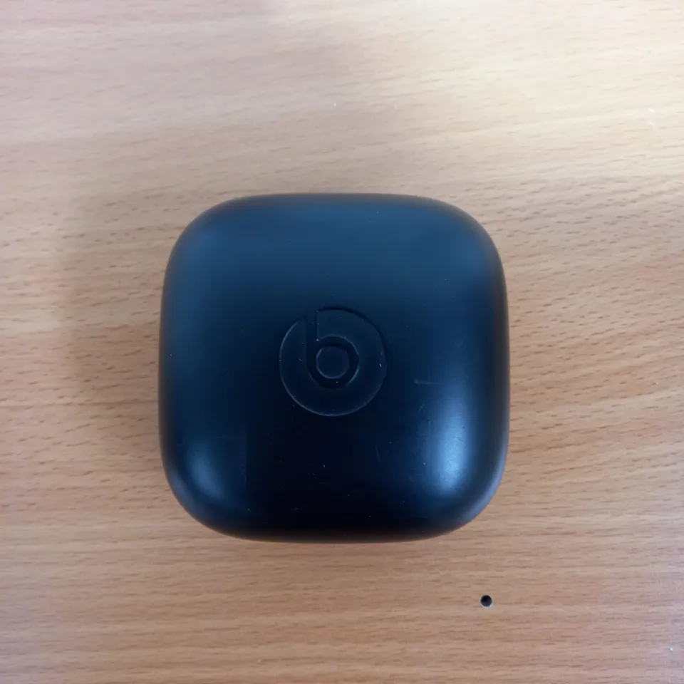 BEATS POWER BEATS PRO OVER EAR WIRELESS EARBUDS, BLACK