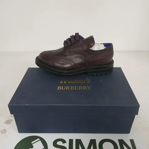 TRICKER'S BURBERRY DERBY SHOES – LEATHER BROGUE, UK 4