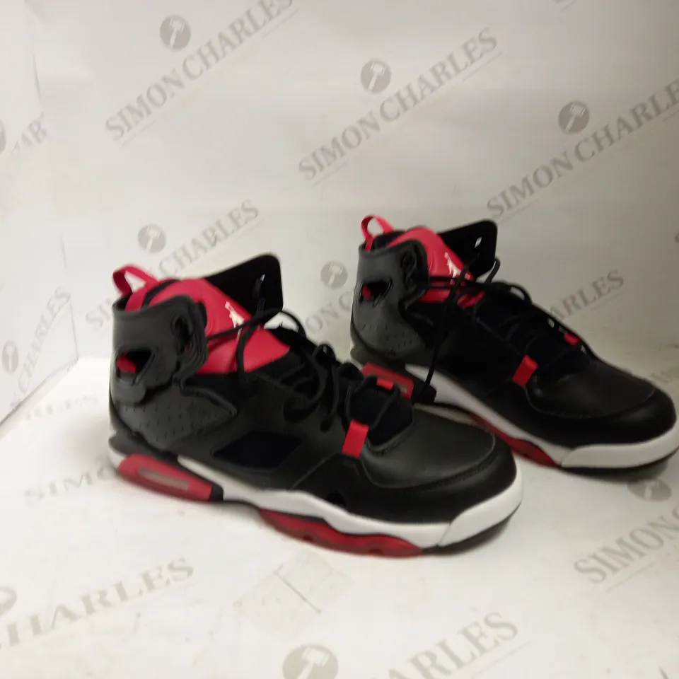 JORDAN FLTCLB GS BLACK/WHITE-UNIVERSITY RED - UK 6 
