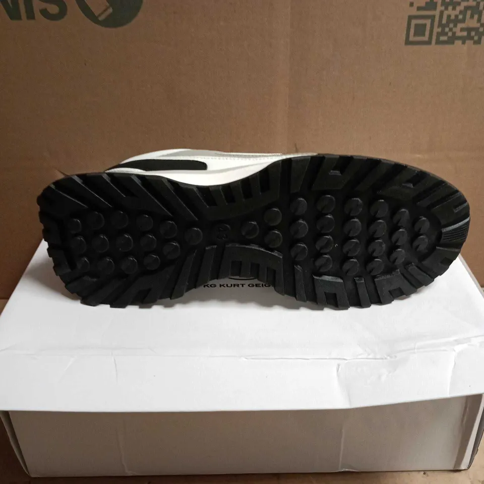 BOXED PAIR OF KURT GEIGER TRAINERS – BLACK & WHITE - UK 9
