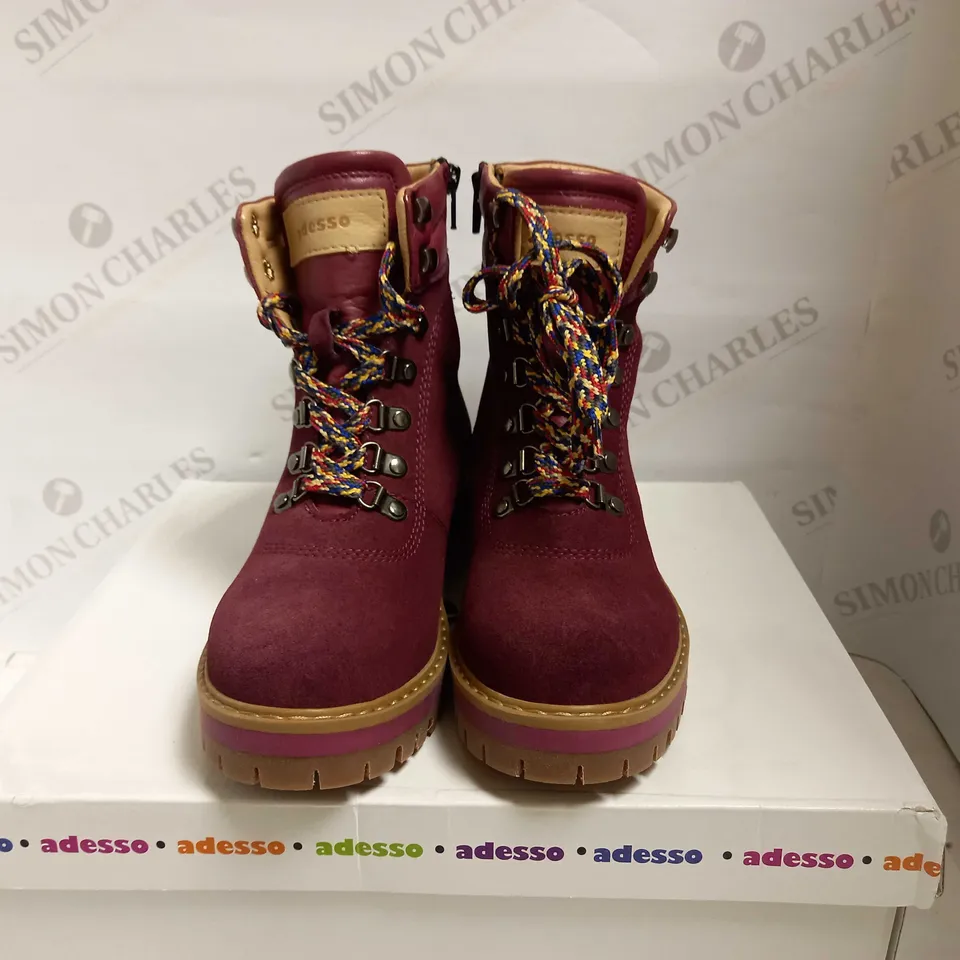 ADESSO RESIST HIKING BOOTS BERRY SIZE 6