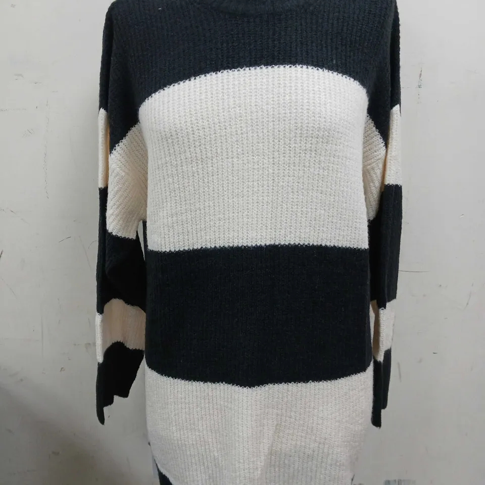 AX PARIS ŠATY BLACK/CREAM - SIZE M/L