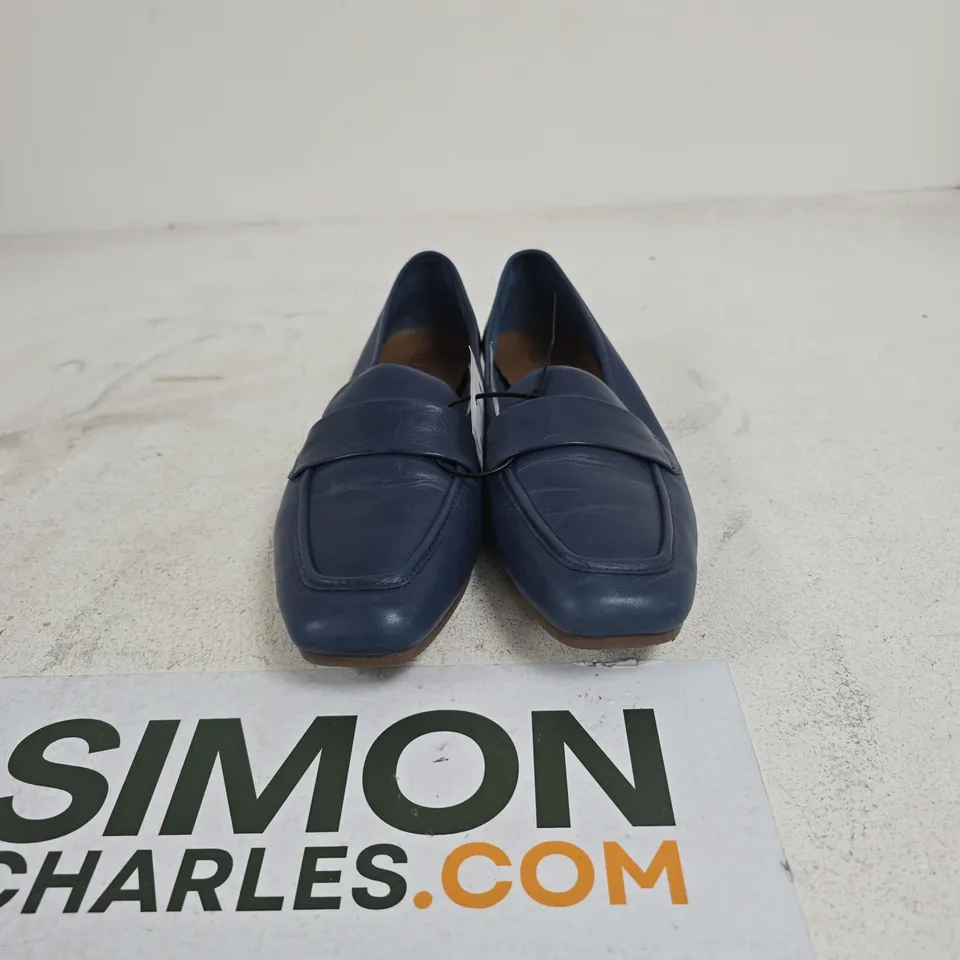 HUSH PUPPIES BLUE SUTTON LOAFER SIZE 7 UNBOXED