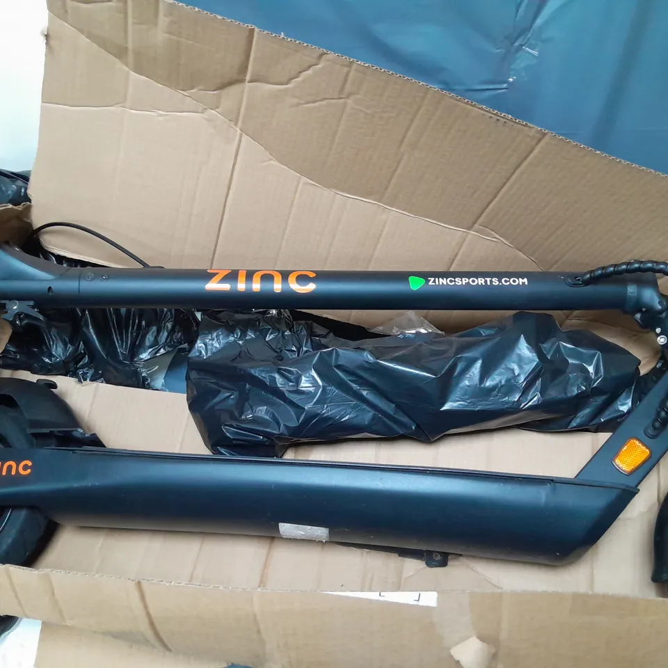 BOXED ZINC ECO MAX 3.0 ELECTRIC SCOOTER - COLLECTION ONLY  RRP £499.99