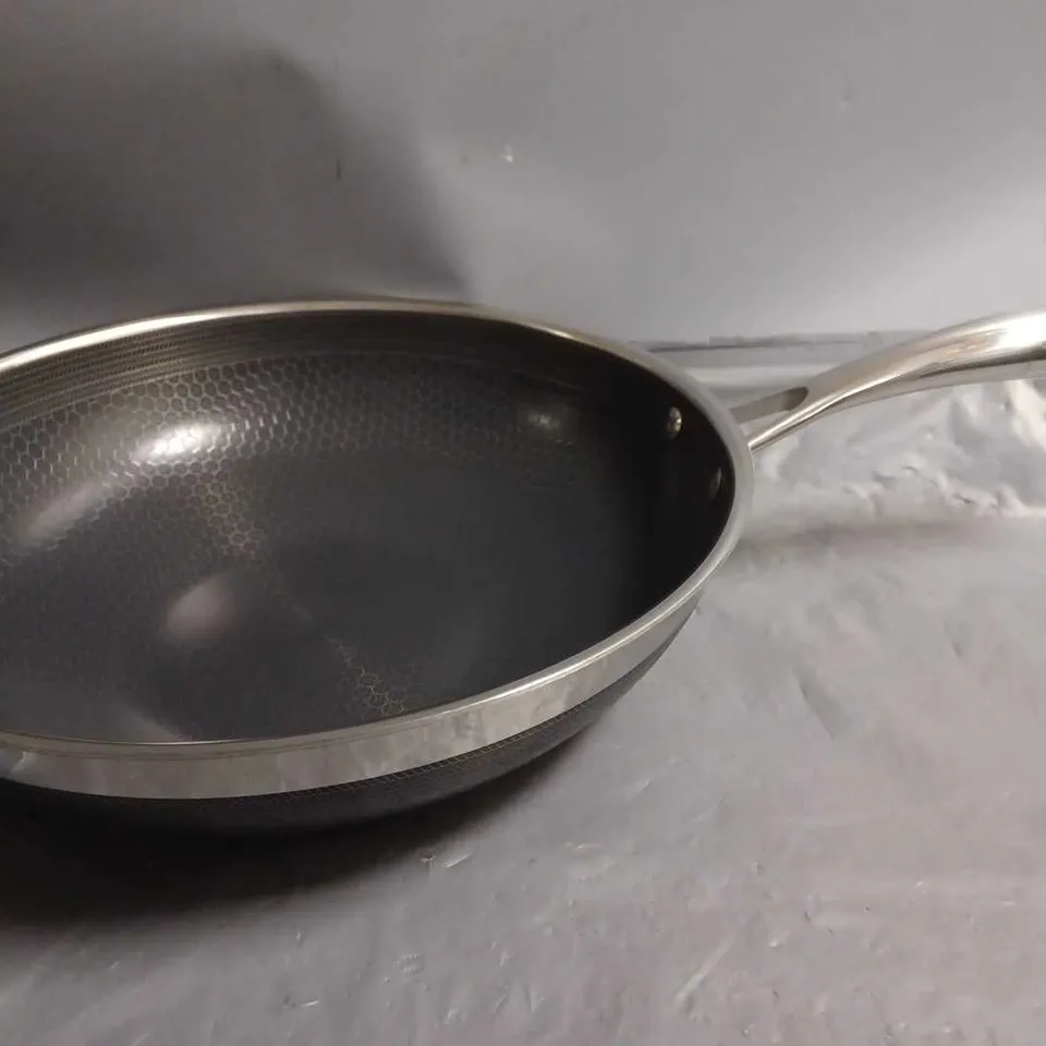 BOXED HEXCLAD HYBRID NONSTICK WOK