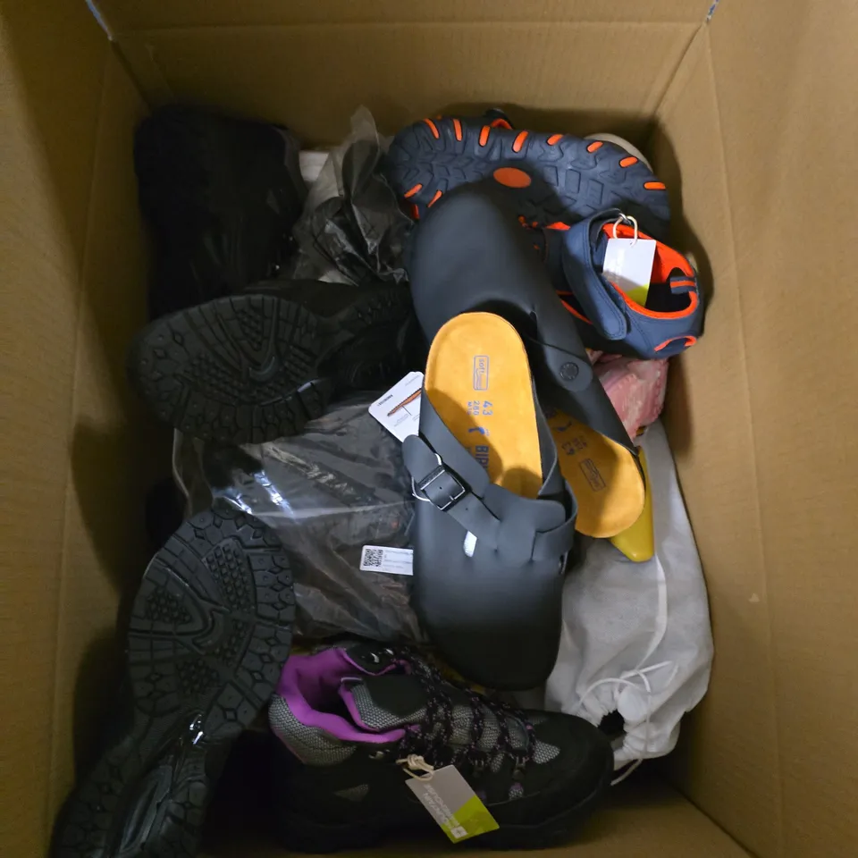 LARGE BOX OF APPROXIMATELY 10 ASSORTED BOXED AND UNBOXED SHOES TO INCLUDE BOOTS AND TRAINERS ETC.